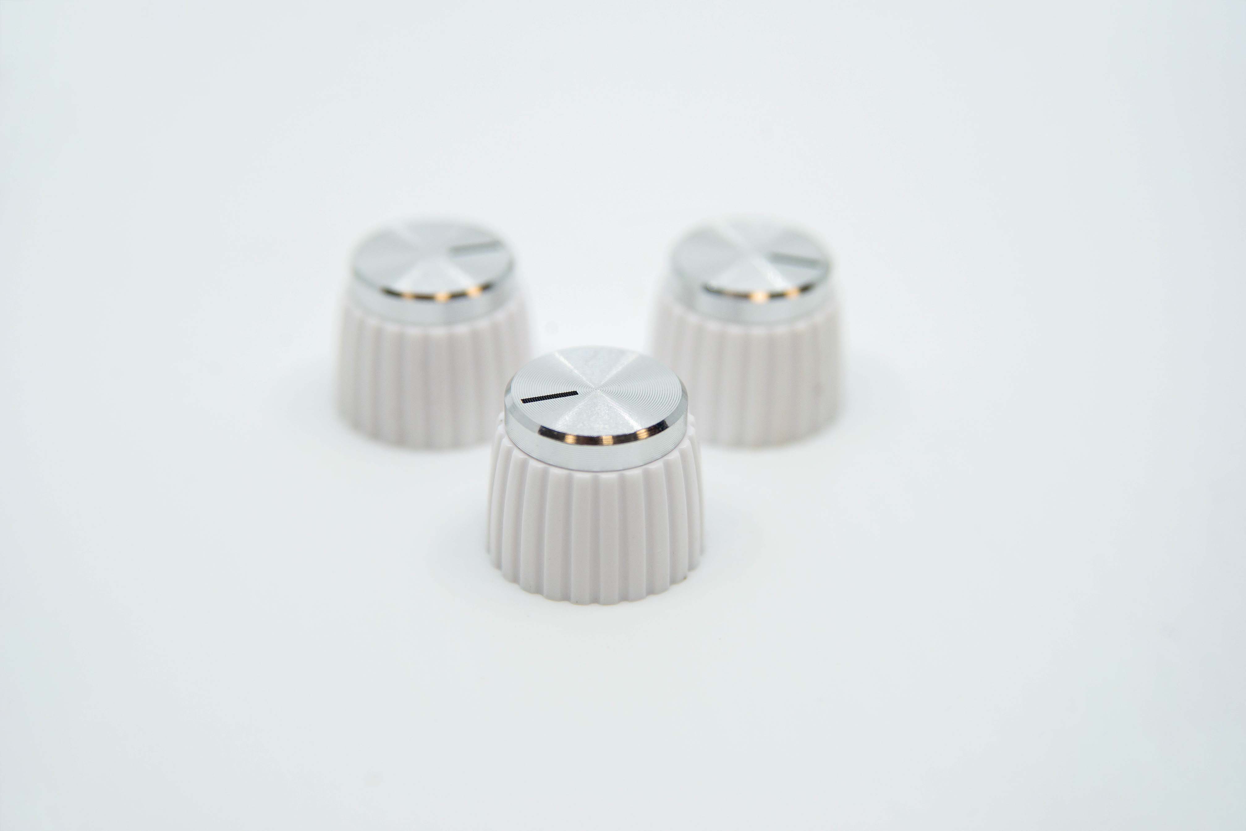 White-Silver Knobs (Set of 3)