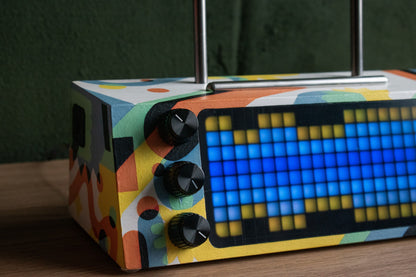 PETRU × MIINTSII: Smart Vinyl Record Stand 1 of 1