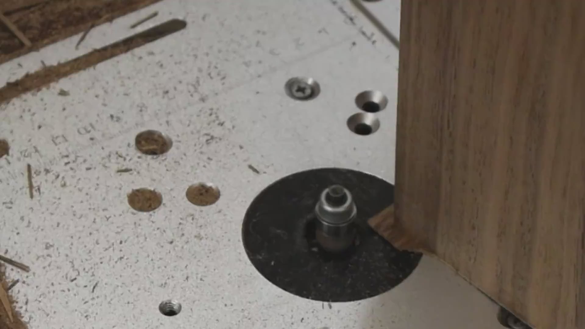 Carica il video: 